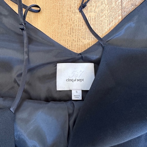 Black cinq a cept top - Picture 3 of 3